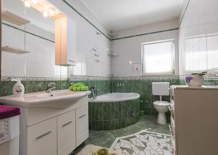 Bacinska Jezera With View Ix *